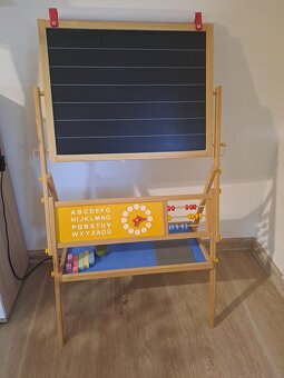 Dětská multifunkční tabule. - 2