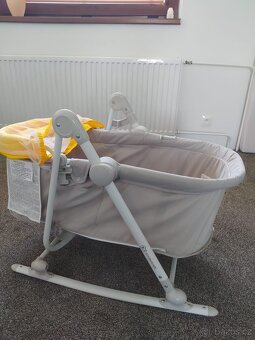 5v1 Kinderkraft postýlka, kolébka, židlička - 2