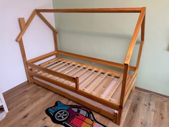 Dětská postel domeček s výsuvným lůžkem - 2