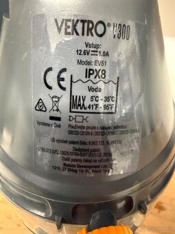 Ruční vysavač na vířivku / bazén - 2