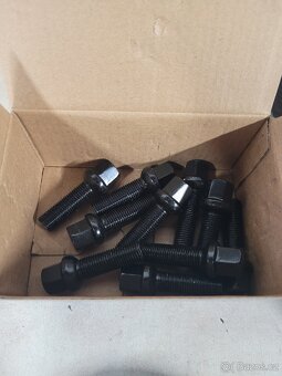 Rozšiřovácí podložky OMP 5x130 / 15mm - 2