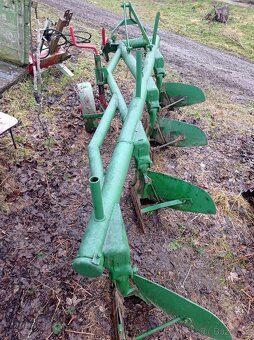 Roudnický pluh traktor - 2