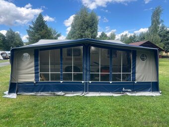 Karavan Wilk S3 490 (2010), 1400 kg, předstan - 2