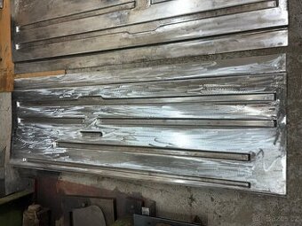 Podlaha Tatra 603 - 2