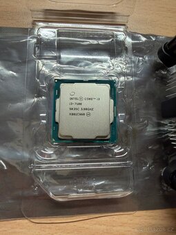 Intel Core i3-7100 2C/4T - 2
