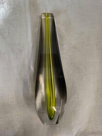 Váza EXBOR na 1 květ - návrh Pavel Hlava, výška  22 cm - 2