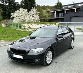 BMW F11 3.0d 150kw, Manuál, Hi-Fi, Alu R18, Navi, Panorama - 2