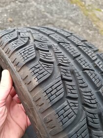 Pneu Pirelli 225/45/18 - 2