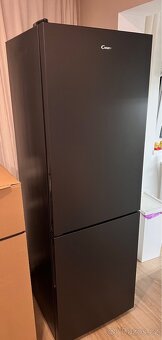 Černá lednice CANDY CCE4T618EB - 2
