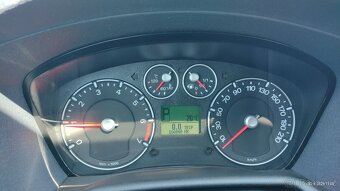 Jedna noha stačí - automat pro tělesně hendikepované řidiče - 2