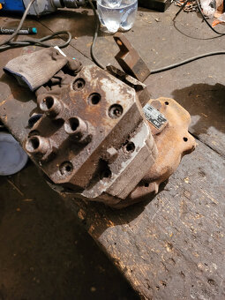 Prodám hydraolický motor ZTS - 2