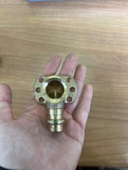 nástěnka Viega průměr 15x1/2" mm - 2