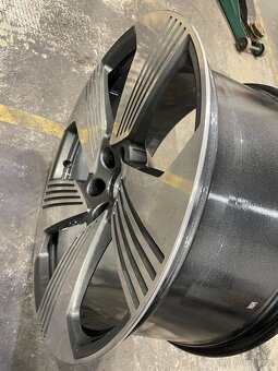 originál Audi R21 E-Tron atd..... nové 4ks - 2
