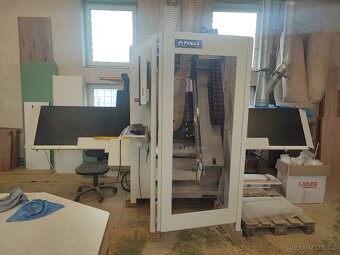 CNC vrtací a obráběcí centrum značky SCM - 2
