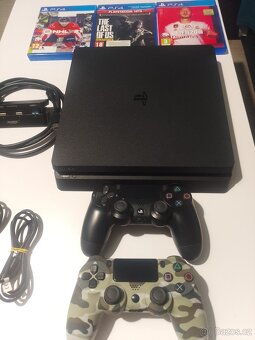 PS4 Slim - 2