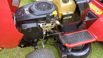 Zahradní traktor Jonsered LT 2115 CMA - 2