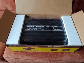 Měnič napětí/invertor DC12V na AC220V/2000W/4000W - 2