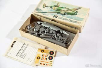 model letadla Lockheed Hudson 1/72 od Airfix - 2