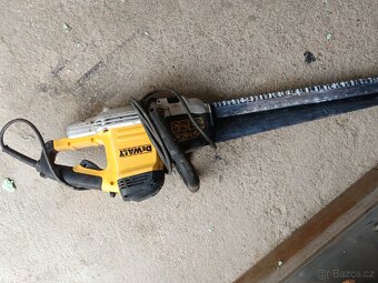 Prodám pilu dewalt dwe398 qs - 2