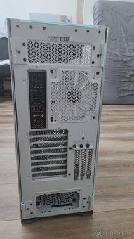 Corsair iCUE 7000X RGB bílá - 2