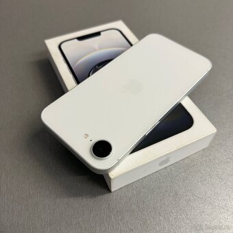 iPhone 16e - 2
