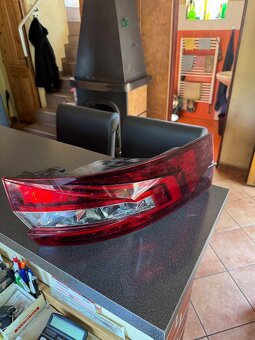 3V5 945 207 LZ světlo vnější Superb 3 Liftback - 2