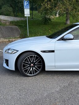 Jaguar R-Sport XF 3.0 Diesel Top Výbava, perfektní stav - 2