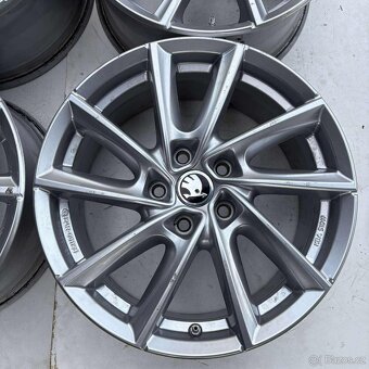 ALU KOLA ŠKODA OCTAVIA KAROQ SUPERB 17" ET52 - 2