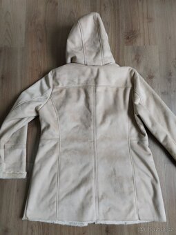 Dámský kabátek s kožíškem vel 46 - 2