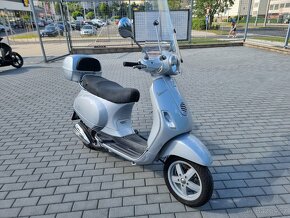 Piaggio Vespa 150 - 2