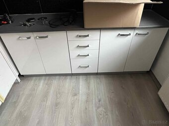 Kuchyňská linka se spotřebiči (kromě myčky) - 2