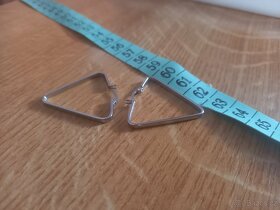 Náušnice chirurgická ocel - větší trojúhelník - 2