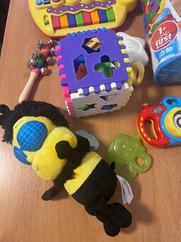 Mix hraček pro nejmenší - 2