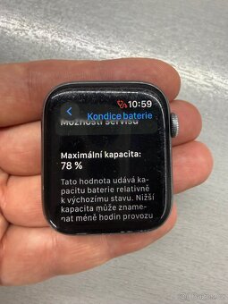 Apple Watch 4 44mm - 2