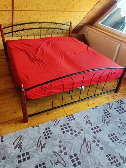 Ocelová postel/dřevo - 2