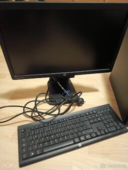 Monitor+počítač - 2