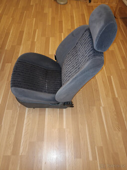 Sedadlo řidiče - Felicia - 2