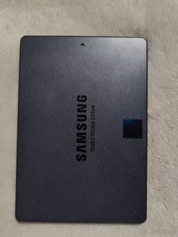 Samsung SSD 870 QVO 4TB - 2