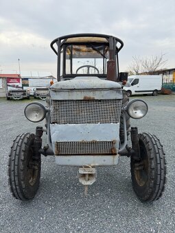 TRAKTOR ZETOR 3511 + PŘÍSLUŠENSTVÍ - 2