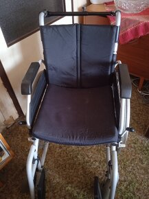 Invalidní vozík - skládací - 2