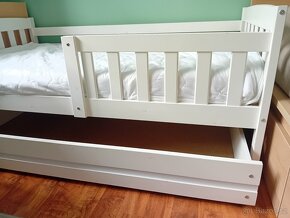 Dětská postel dřevěná - 2