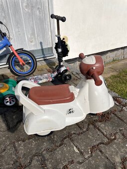 Set odrážedel a hraček - 2