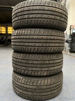 Dunlop 215/55 R16 - 2