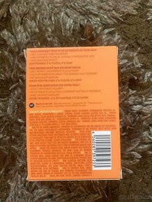 Tuhá sprchová péče Foamie - Ovesné mléko a papája - 2