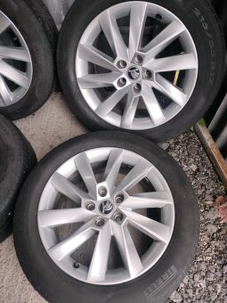 4ks alu disky orig. Škoda 5x112 R17 pneu 215/55 r17 - 2