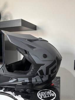 Motokrosová helma RAVEN - 2