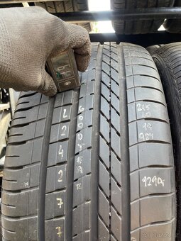 2ks Good Year 245/40 R19 - 2