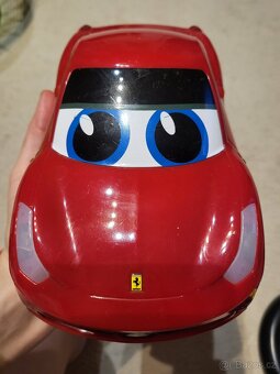 R/C auto Ferrari 458 - 2