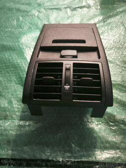 VW Caddy/VW Touran zadní ventilace+držák nápojů-TOP - 2