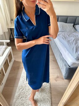 TOMMY HILFIGER DLOUHÉ MODRÉ ŠATY - 2